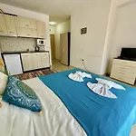 Apartament Sunny View - Menada