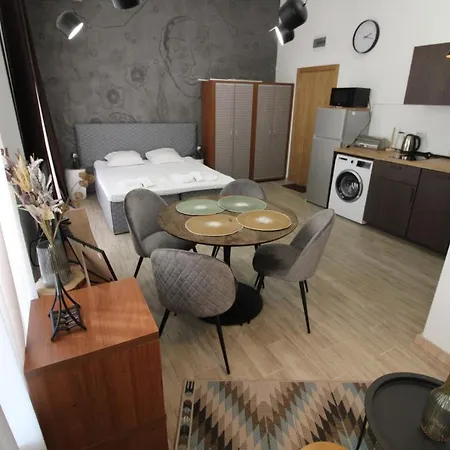 Sunny View - Menada Slantchev Briag