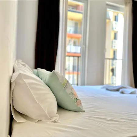 Sunny View - Menada Apartment